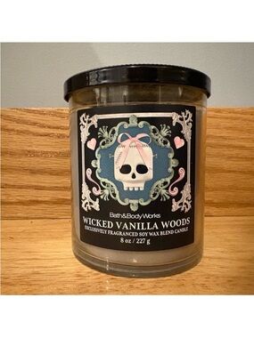 Bath & Body Works Wicked Vanilla Woods Candle